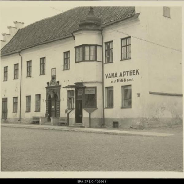 Narva linnaapteegi näitus kutsub üles mälestusi jagama